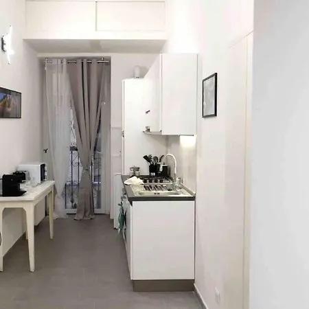 Apartament Beautiful Next To Piazza Di Spagna